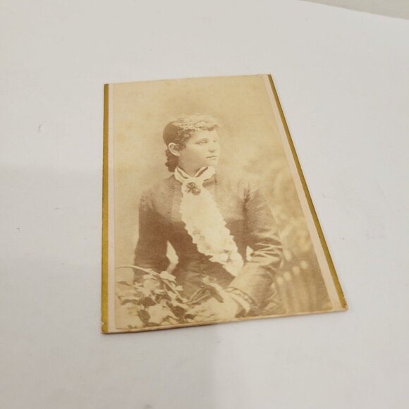 Vtg Cabinet Card Mini Woman Young Lady Side Body Profile Floral Photo Picture - Picture 2 of 3
